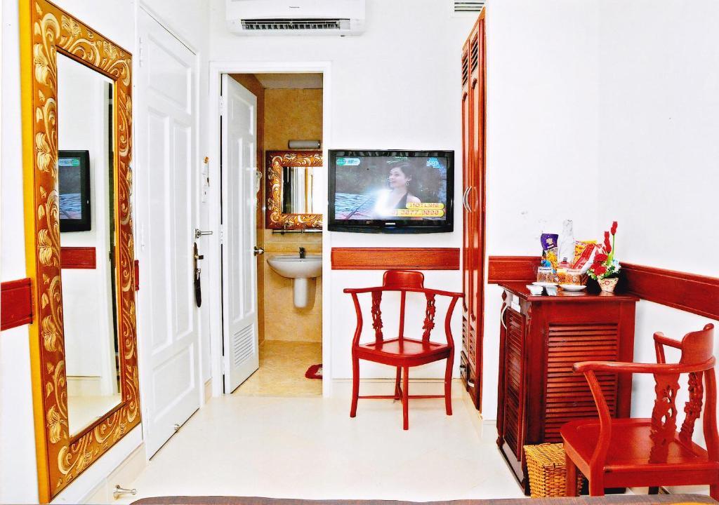 Hoang Thanh Thuy Airport Hotel 1 - Gan Am Thuc Dem Cho Hoang Hoa Tham Хошимін Екстер'єр фото