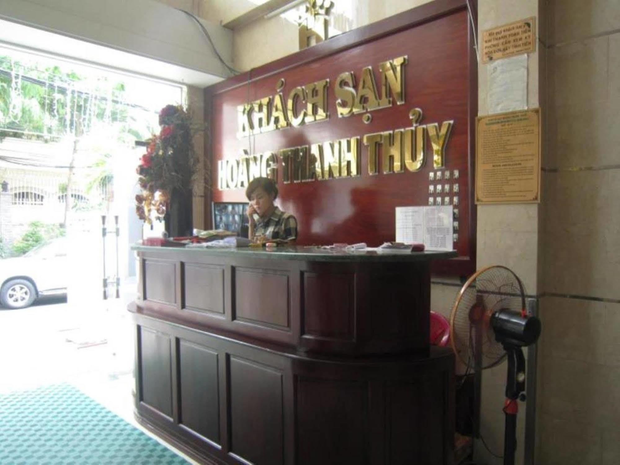 Hoang Thanh Thuy Airport Hotel 1 - Gan Am Thuc Dem Cho Hoang Hoa Tham Хошимін Екстер'єр фото