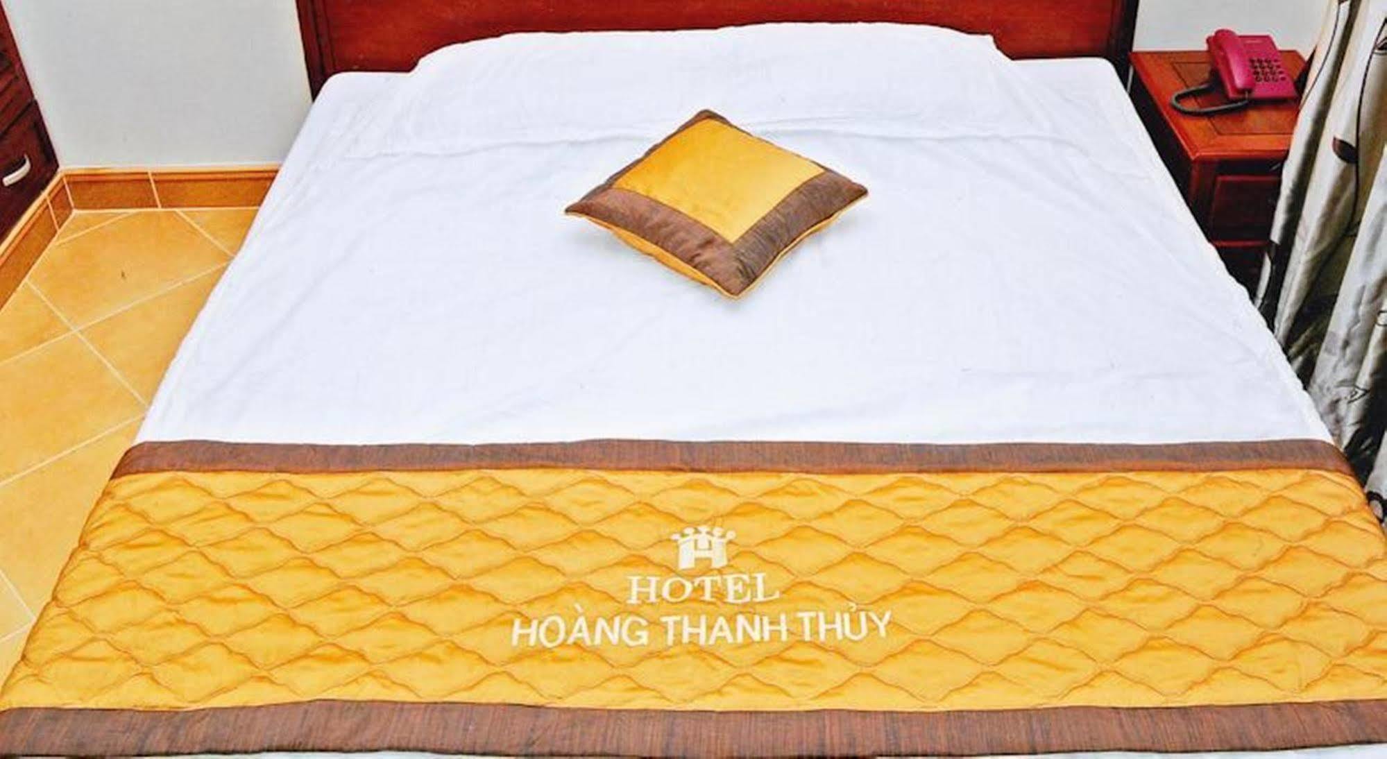 Hoang Thanh Thuy Airport Hotel 1 - Gan Am Thuc Dem Cho Hoang Hoa Tham Хошимін Екстер'єр фото